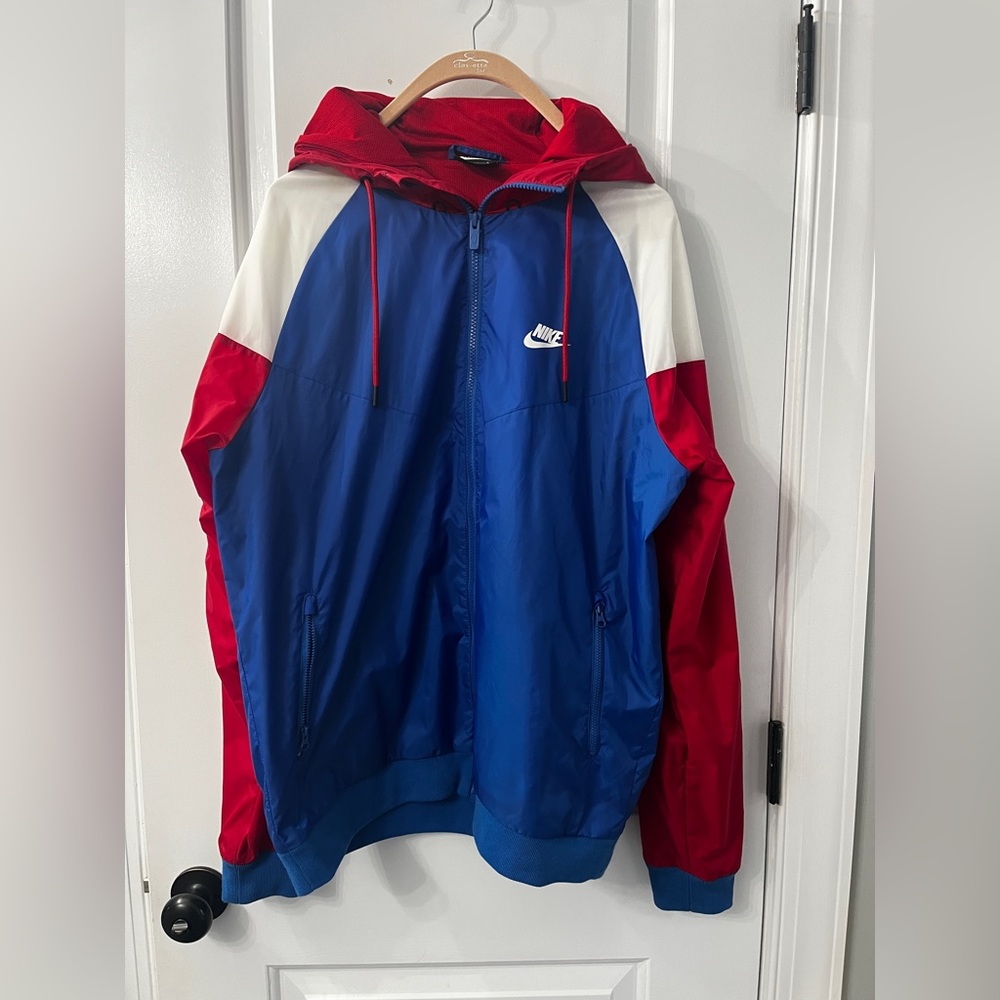 Nike Wind Breaker